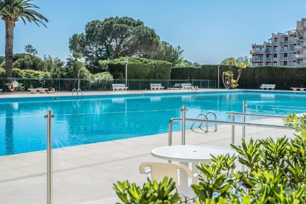 My Resid Appart Cannes Vue Marina Et Vue Montagne Mandelieu La Napoule Luaran gambar
