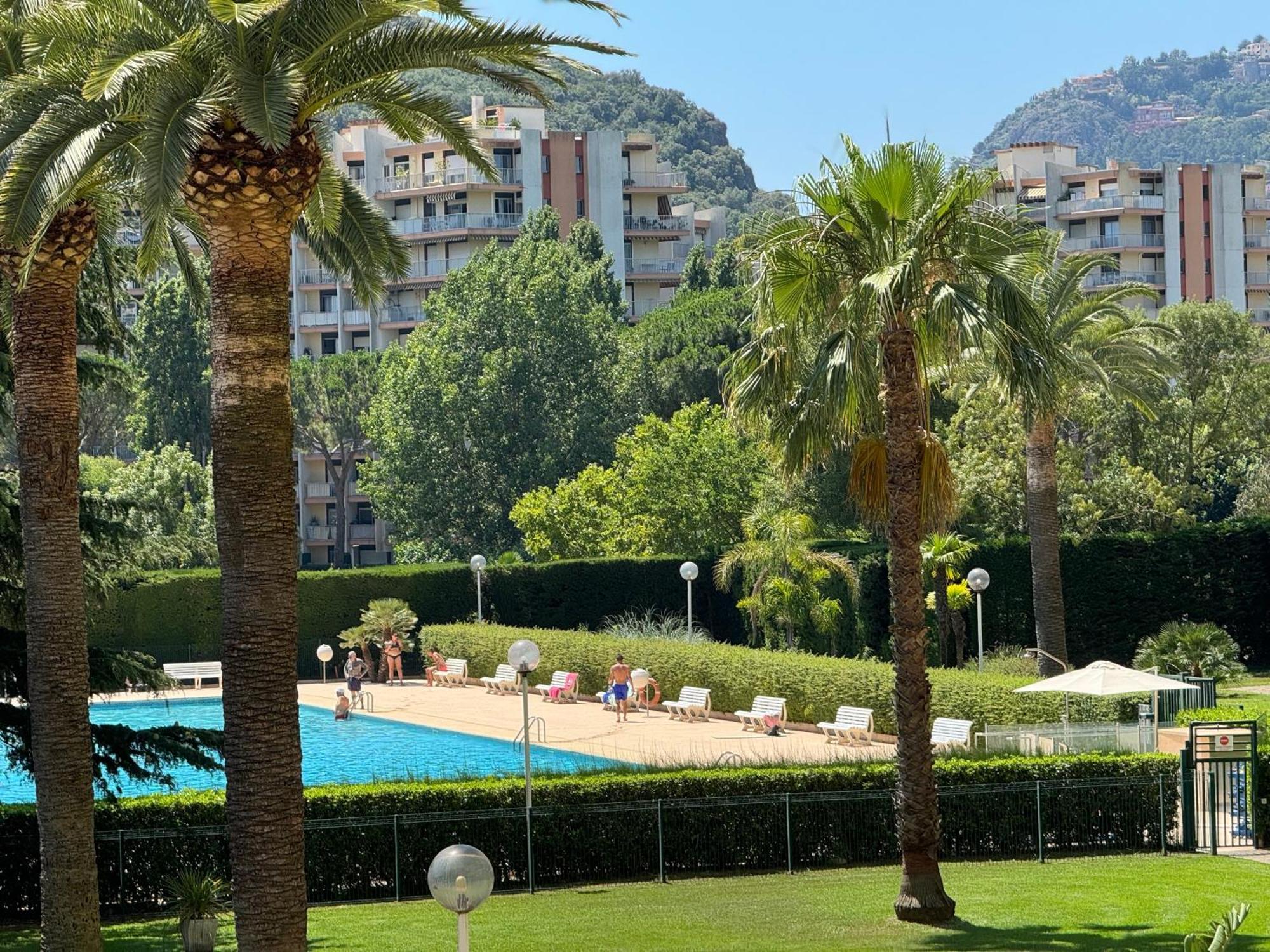 My Resid Appart Cannes Vue Marina Et Vue Montagne Mandelieu La Napoule Luaran gambar