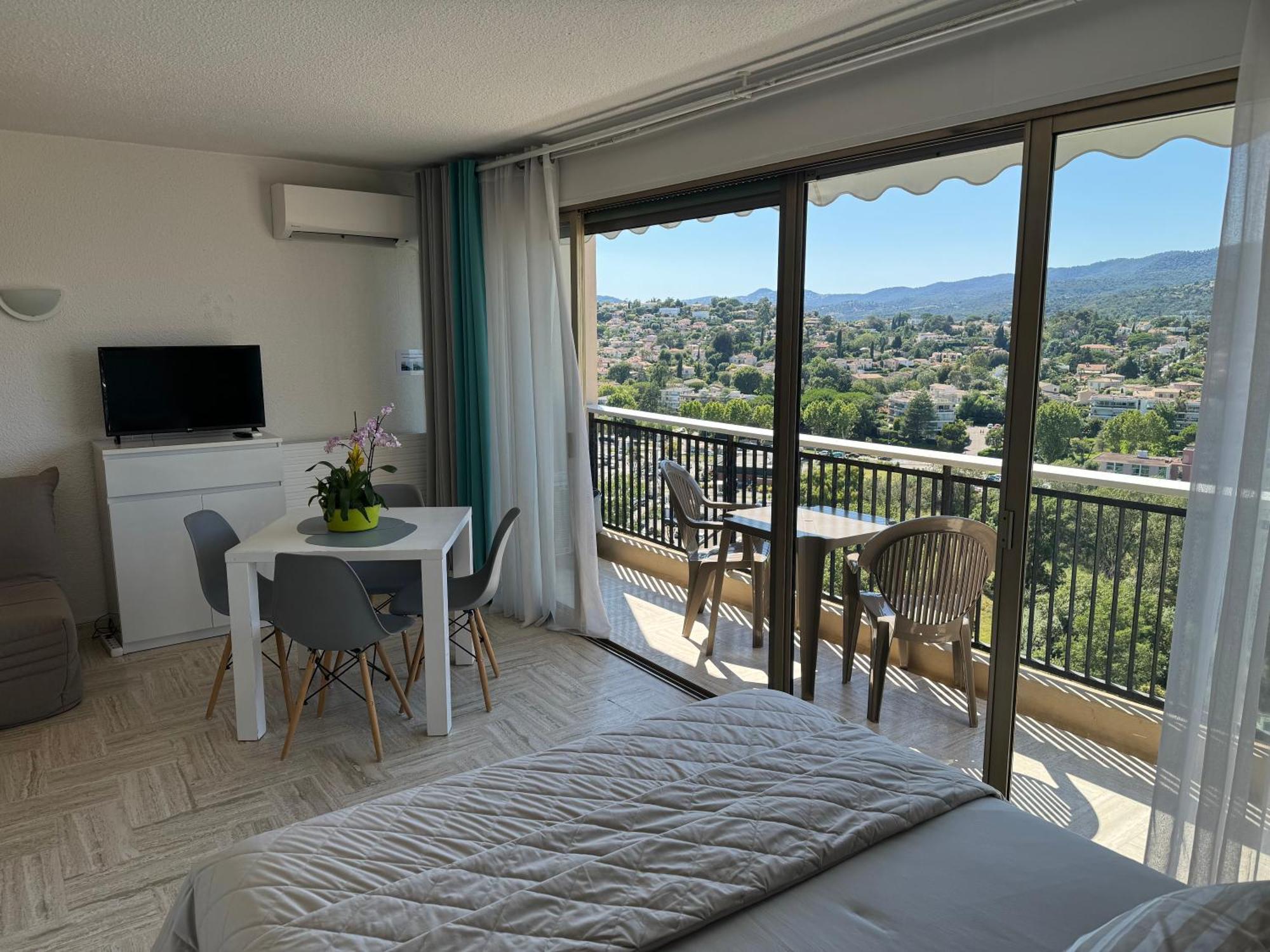My Resid Appart Cannes Vue Marina Et Vue Montagne Mandelieu La Napoule Luaran gambar